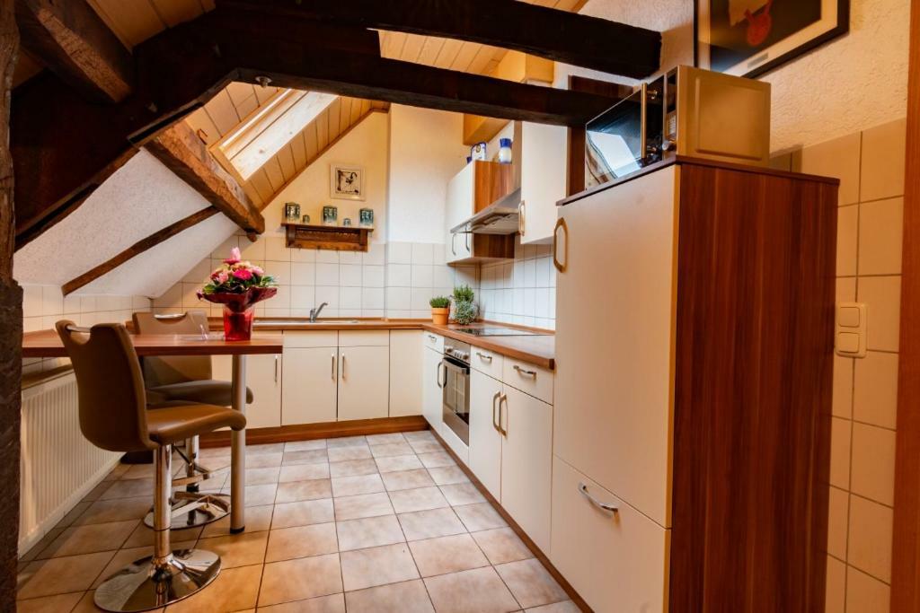 Ferienwohnung Flaemisches Weinhaus Wintrich Bagian luar foto
