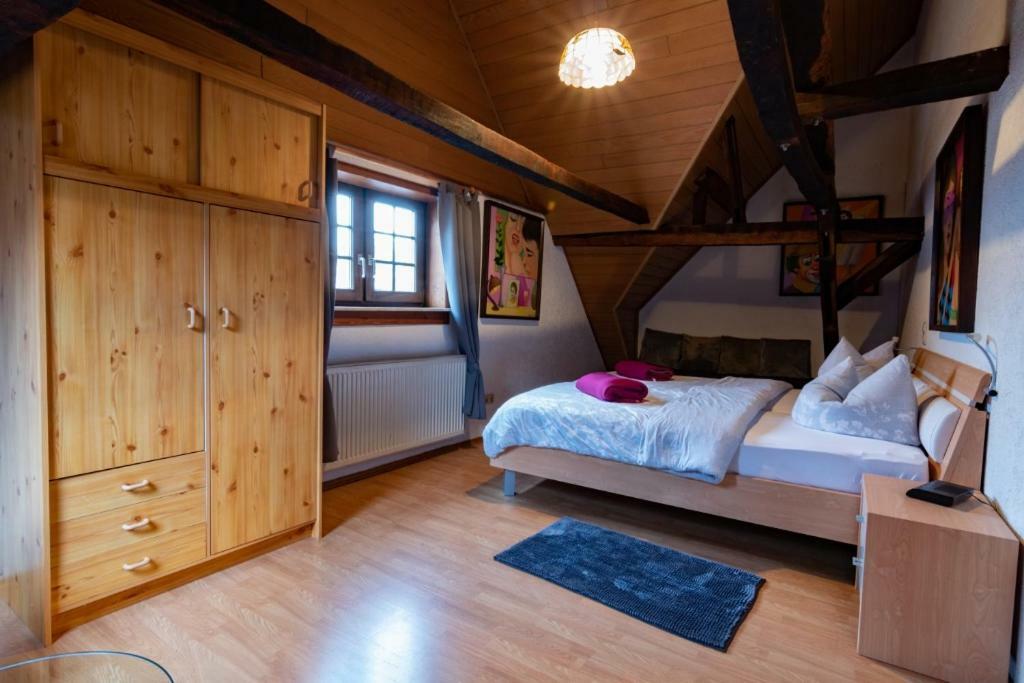 Ferienwohnung Flaemisches Weinhaus Wintrich Bagian luar foto